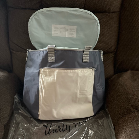 NWT THIRTY-ONE Round About Cooler Tote - Picture 3 of 6
